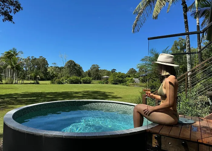 Lake Weyba Cottages Noosa